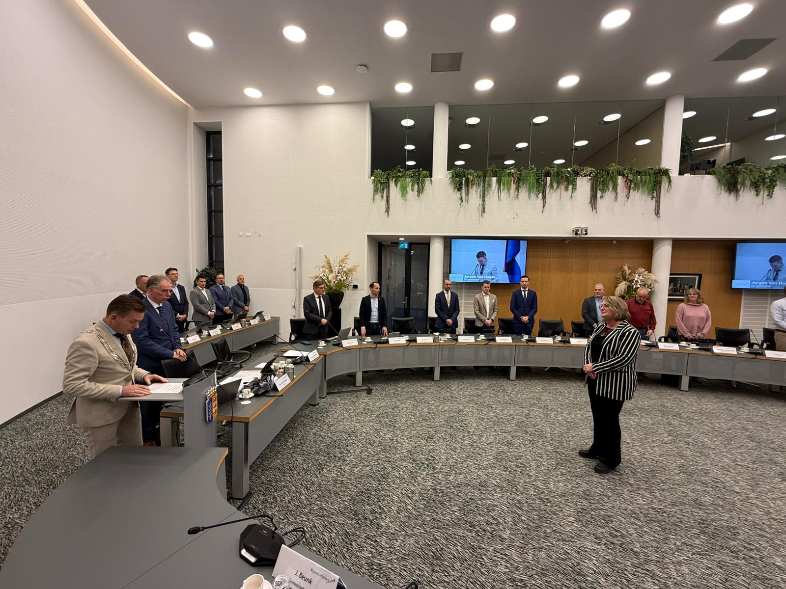 Installatie Linda van Beek als commissielid